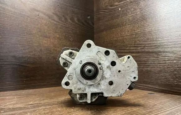 Renault Master II Fuel injection high pressure pump 8200170377 0445010033