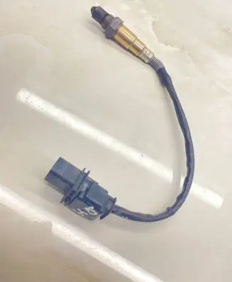 Hyundai i40 Lambda probe sensor 393502A640 9025050139
