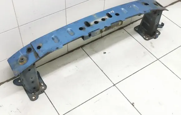 Ford Focus Front bumper cross member 8V41S108K61AB