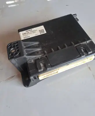 Toyota Avensis T270 Climate control unit 8865005251 MB1777001850