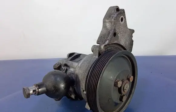 BMW 7 E65 E66 Power steering pump 6760074