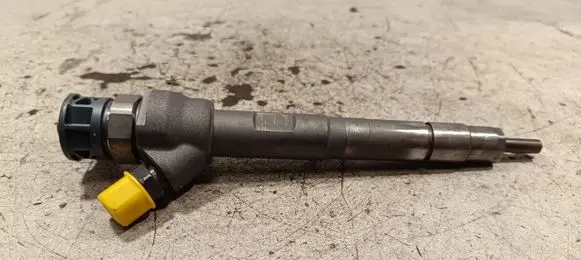 Jaguar XE Fuel injector 0445111025