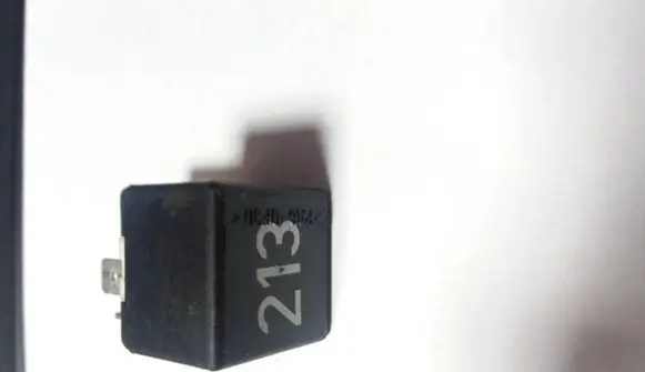 Audi A6 S6 C5 4B Other relay 443951253J