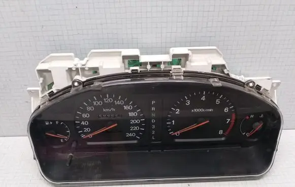 Mitsubishi Galant Speedometer (instrument cluster) MR216546