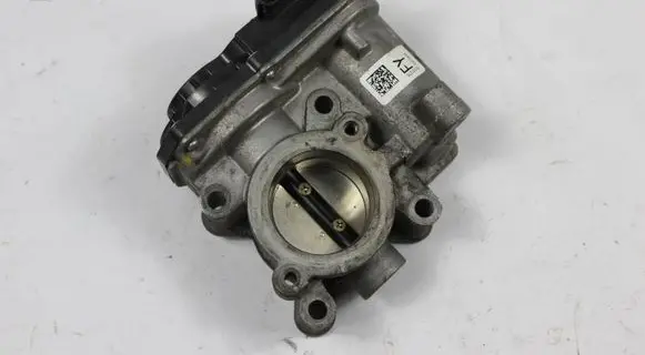 Nissan Qashqai Throttle valve 161206038R H8201171233 158007S19
