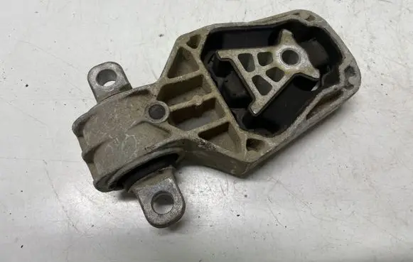 Mercedes-Benz CLA C117 X117 W117 Other engine bay part A2462401209