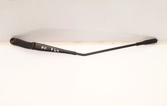 Mercedes-Benz B W245 Front wiper blade arm A1698200140