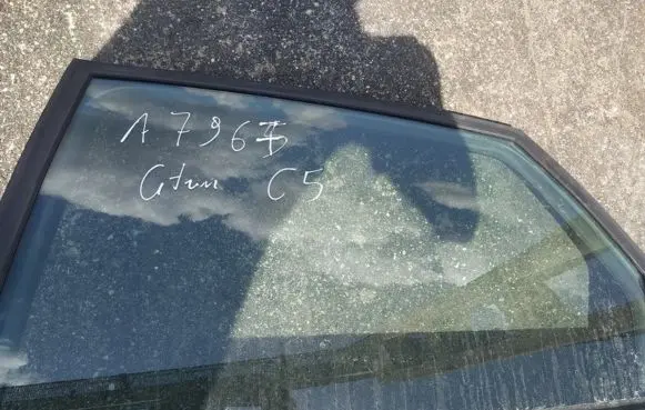 Citroen C5 Rear door window glass