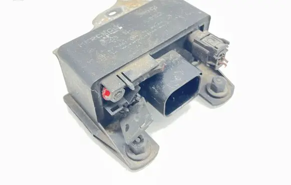 Mercedes-Benz ML W163 Glow plug pre-heat relay 0285454032