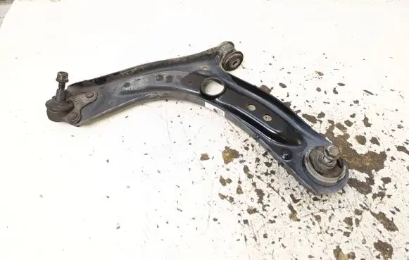 Volkswagen Golf VII Front lower control arm/wishbone 5Q0407152R 2HBT15W6
