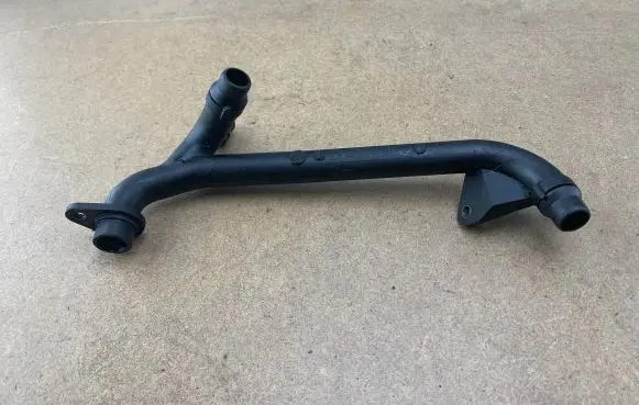 BMW 5 E39 Engine coolant pipe/hose 11532247154 2247154