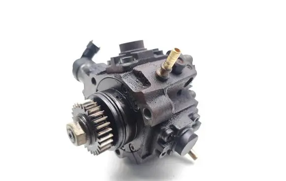 Renault Koleos I Fuel injection high pressure pump 8200690744 0445010170