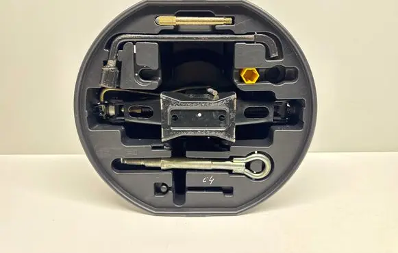 Citroen C4 I Tool set 9651763480