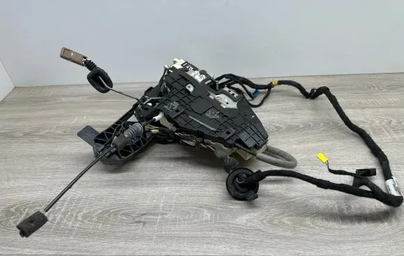 Mercedes-Benz S W221 Front door lock A2217201635