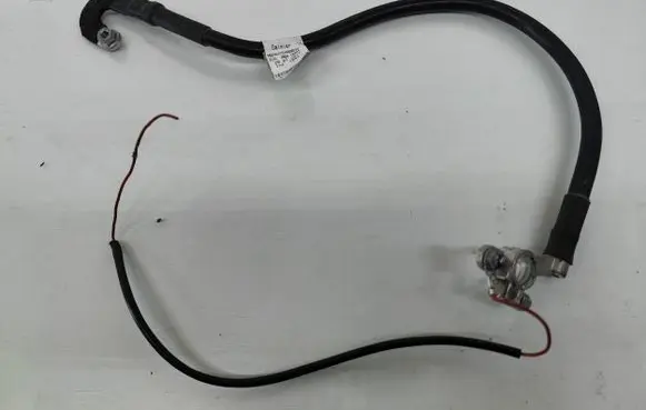 Mercedes-Benz Vito Viano W447 Positive cable (battery) 841809 MBA4475400030