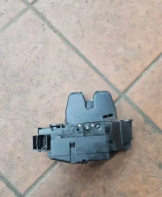 Citroen C4 II Picasso Tailgate/trunk/boot lock/catch/latch 9804762080