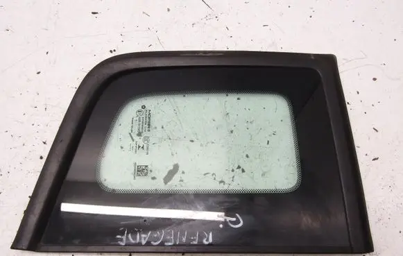 Jeep Renegade Rear side window 095921