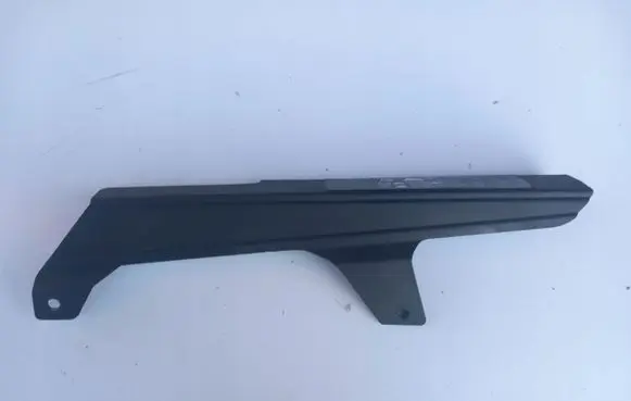 Suzuki Grand Vitara II Bonnet wind deflector 6131016G0
