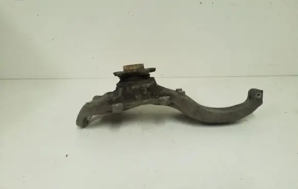 Front wheel hub