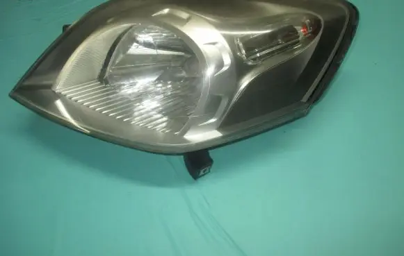 Fiat Qubo Headlight/headlamp 1371015080E