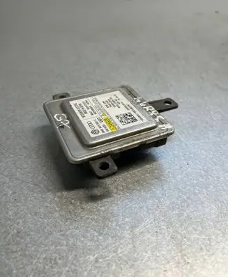 Volkswagen Golf VII Headlight ballast module Xenon 04814258