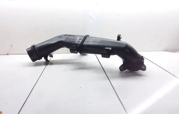 Opel Insignia A Air intake hose/pipe VRB315805007 13240176