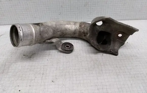 Volkswagen PASSAT B6 Other engine bay part