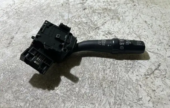 Toyota Avensis T250 Wiper control stalk 173821 714652 2212