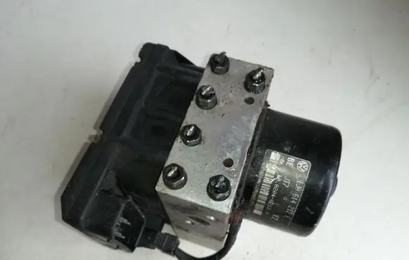 Audi A3 S3 8L ABS Pump 1J0614217E 1J0907379Q