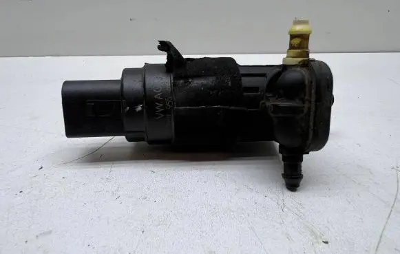 Audi A6 C7 Windscreen/windshield washer pump 8K9955647