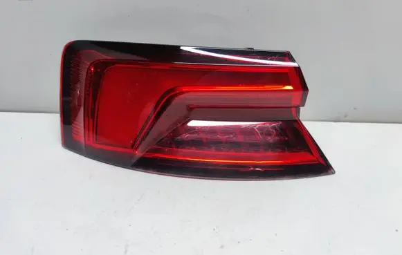 Audi A5 Rear/tail lights 8W6945091D