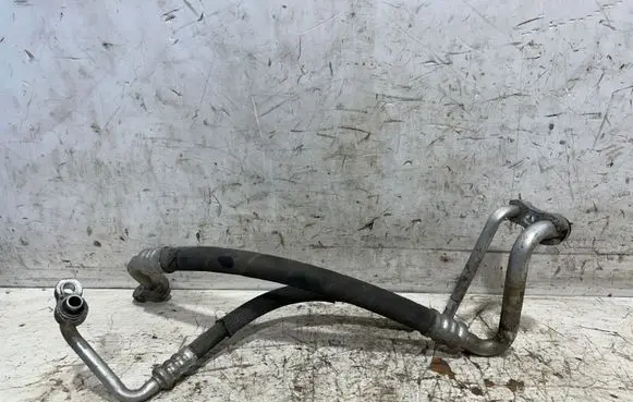 Opel Insignia A Air conditioning (A/C) pipe/hose 13220107