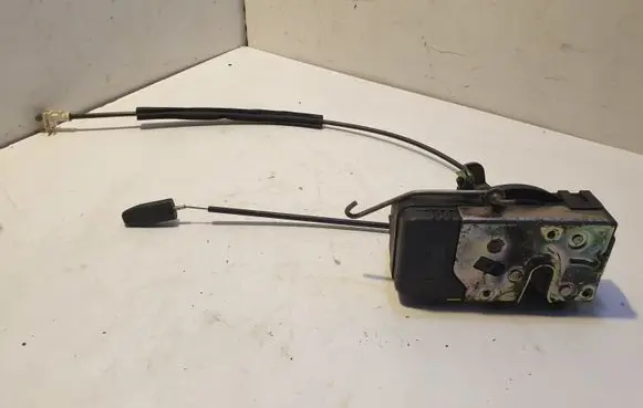 Opel Astra G Front door lock 90561152