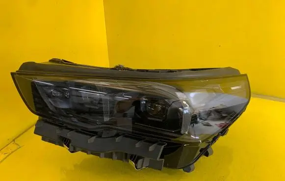 BMW 5 G60 Headlight/headlamp 5A798E3-06