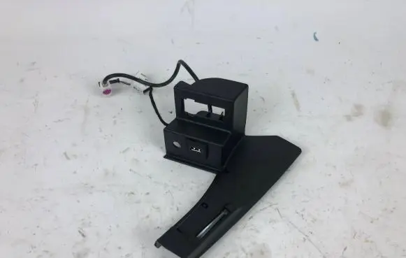 Mercedes-Benz E AMG W212 USB socket connector A2128210411
