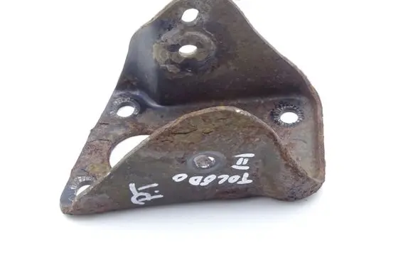 Seat Toledo II (1M) Rear axle beam mounts housing 
