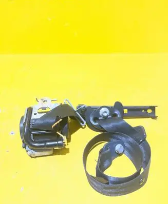 Peugeot 308 Front seatbelt 