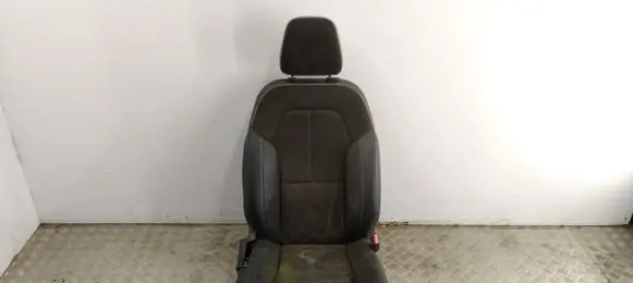 Volvo XC40 Front driver seat 