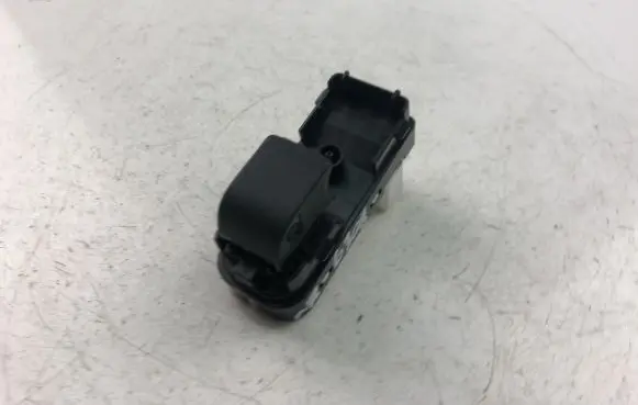 Mazda 3 II Electric window control switch KD3566370