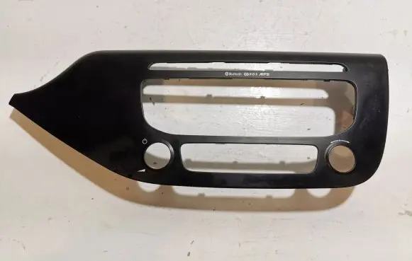 KIA Ceed Radio/GPS head unit trim 84740A2000