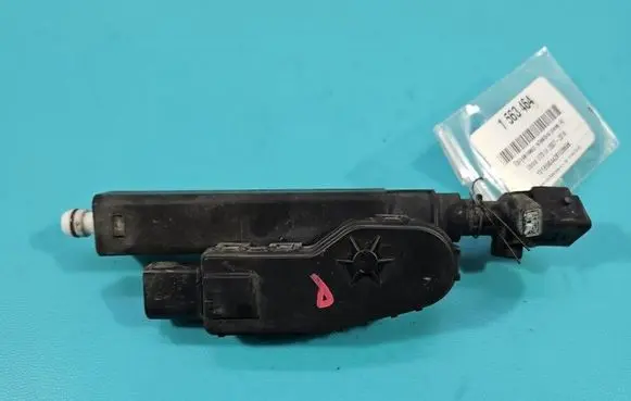 Volvo V70 Headlight washer spray nozzle 30663580 IMPRK1563464