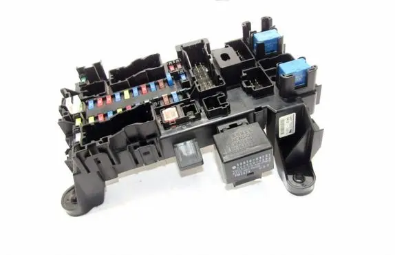 Suzuki Grand Vitara II Fuse module