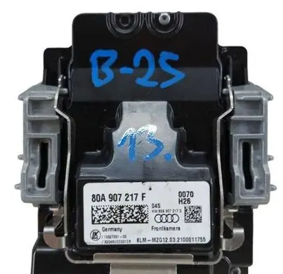 Windshield/windscreen camera