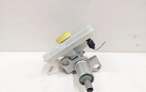 Audi A6 S6 C6 4F Master brake cylinder 8E0611301G
