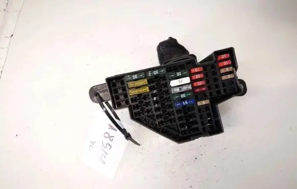 Volkswagen Jetta V Fuse box set