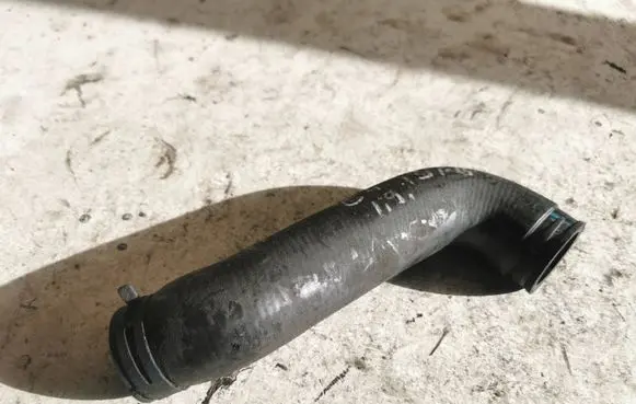Volkswagen Golf IV Intercooler hose/pipe