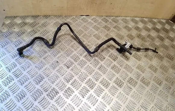 Volkswagen PASSAT B8 Vacuum line/pipe/hose 04L129456D