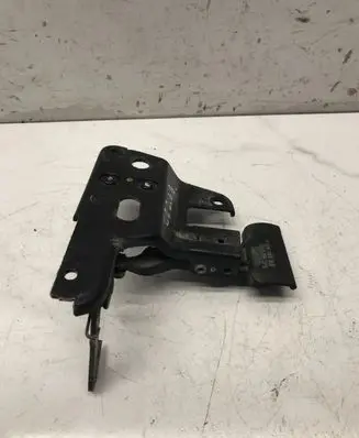 Audi A6 S6 C6 4F Engine bonnet/hood lock/latch loop/hook 4F0823480A