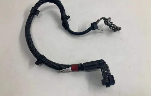 Toyota RAV 4 (XA30) Positive cable (battery) 8282320100