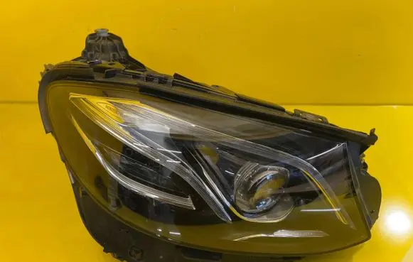 Mercedes-Benz E W213 Headlight/headlamp A2139067606